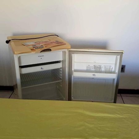 Hostel Meu Sossego Vilas Лауро-де-Фрейтас Екстер'єр фото